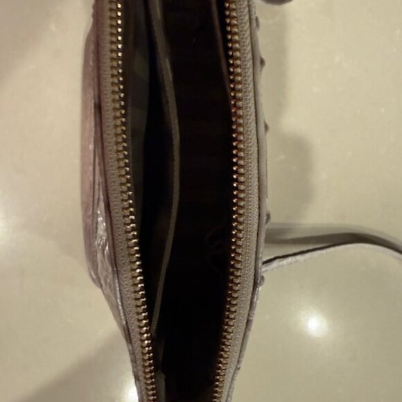 BRAHMIN CROSSBODY HANDBAG - LIKE NEW. - Picture 5 of 11